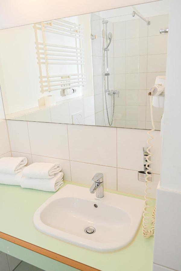 24Seven Apartments - Self Check-In Altdorf  Luaran gambar