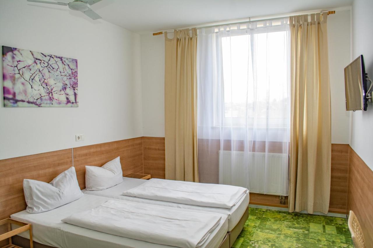 24Seven Apartments - Self Check-In Altdorf  Luaran gambar
