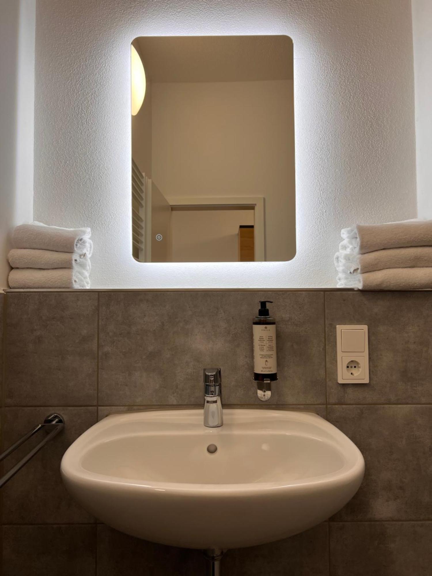 24Seven Apartments - Self Check-In Altdorf  Luaran gambar